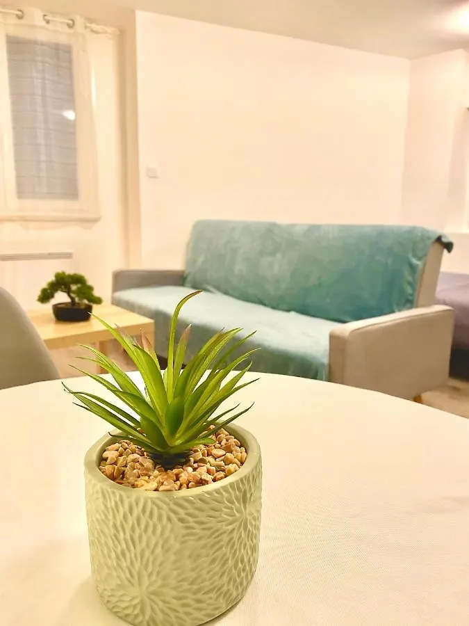 アパート Studio Confortable Au Centre De マノスク